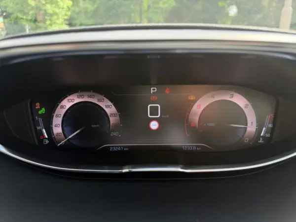 2019 Peugeot 5008 — photo 7 | Tuminion Kenya