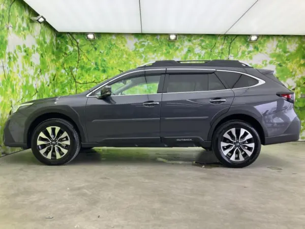 2024 Subaru Legacy Outback — photo 2 | Tuminion Kenya