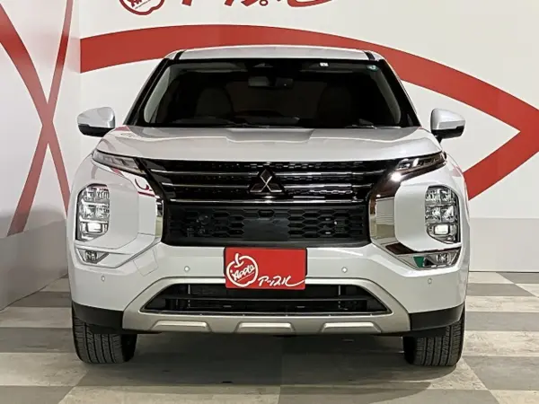 2023 Mitsubishi Outlander — photo 2 | Tuminion Kenya