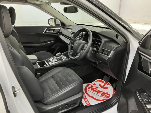 2023 Mitsubishi Outlander — photo 7 | Tuminion Kenya