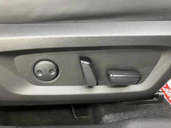 2023 Mitsubishi Outlander — photo 9 | Tuminion Kenya