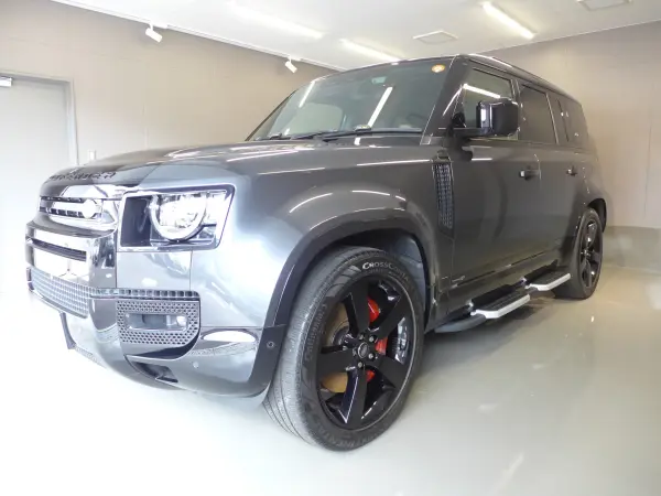 2023 Landrover Defender — photo 3 | Tuminion Kenya