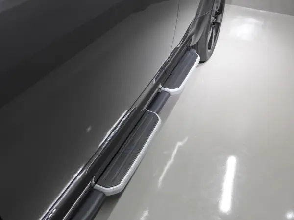 2023 Landrover Defender — photo 7 | Tuminion Kenya