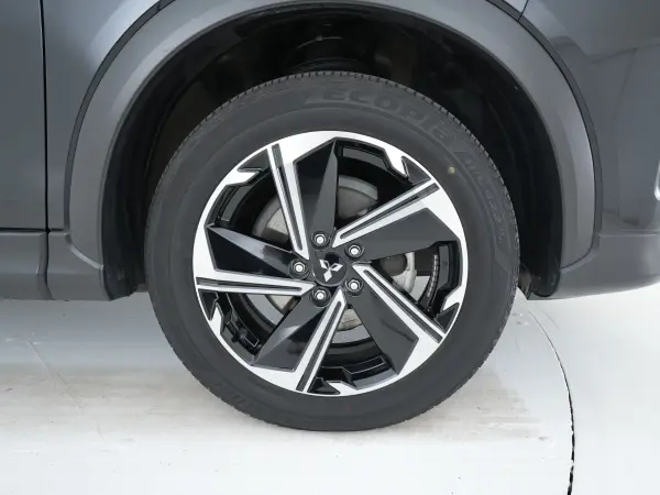 2021 Mitsubishi Eclipse Cross — photo 9 | Tuminion Kenya