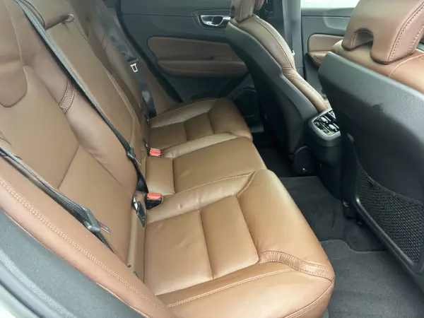 2023 Volvo Xc60 — photo 8 | Tuminion Kenya