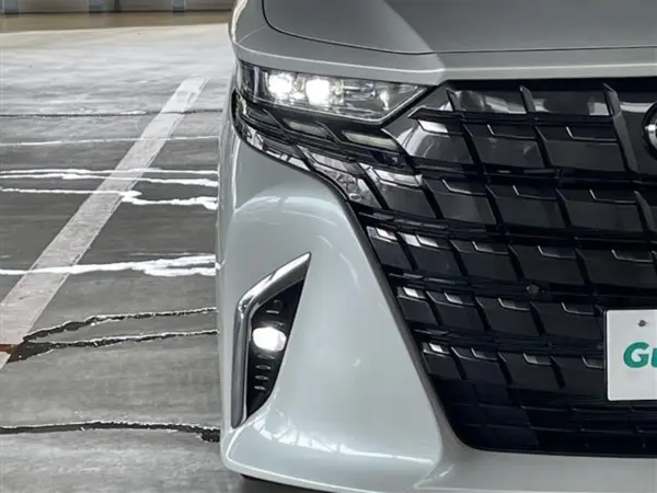 2024 Toyota Alphard — photo 8 | Tuminion Kenya