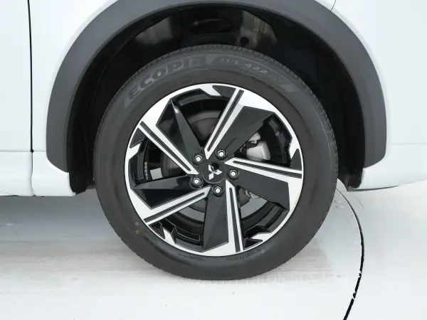 2020 Mitsubishi Eclipse Cross — photo 9 | Tuminion Kenya
