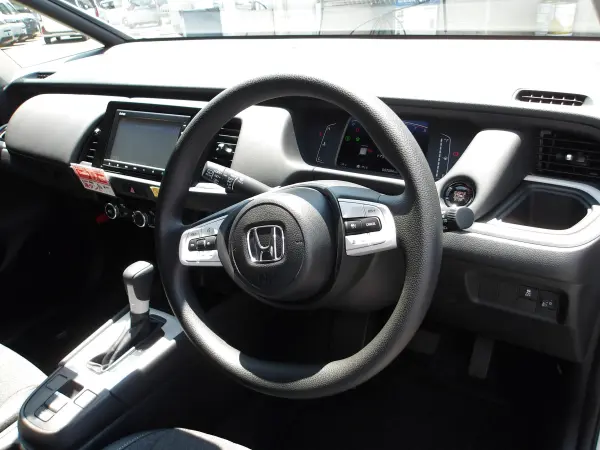 2024 Honda Fit — photo 7 | Tuminion Kenya