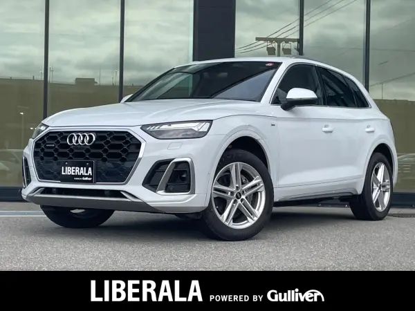 Audi Q5 40 TDI Quattro S Line Diesel Turbo 4WD Panoramic Sunroof Matrix LED Headlights Virtual Cockpit MMI Navigation Full-Seg TV Around View Camera Half Leather Seat Heater Comfort Package Wireless Charging Steering Heater ETC (Glacier White Metallic)