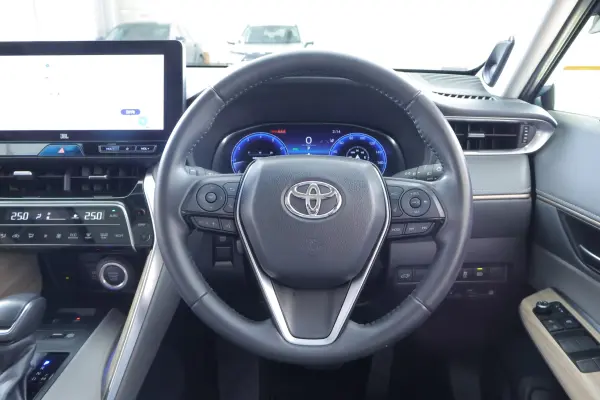 2023 Toyota Harrier — photo 8 | Tuminion Kenya