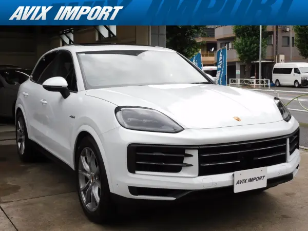 Porsche Cayenne E-Hybrid Tiptronic S 4WD Current Model RHD Authorized Dealer Sport Chrono Panoramic Roof Black Leather Accent Package Seat Heater 4-Zone AC PCM Navigation 16.8-inch Driver Display & Passenger Display BOSE Surround View Camera ACC LCA LKA HD Matrix LED Sport Tailpipe PASM Air Suspension 21AW 1 Owner (White)