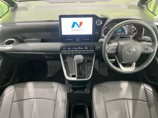 2023 Toyota Noah — photo 2 | Tuminion Kenya