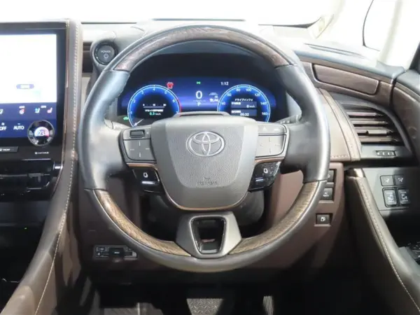 2024 Toyota Alphard — photo 8 | Tuminion Kenya