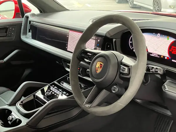 2024 Porsche Cayenne — photo 7 | Tuminion Kenya