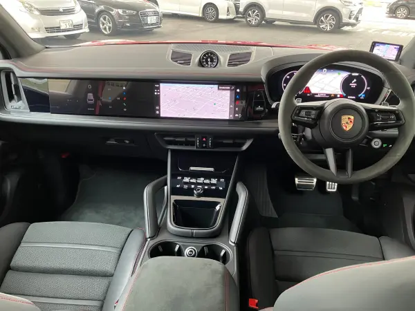2024 Porsche Cayenne — photo 8 | Tuminion Kenya