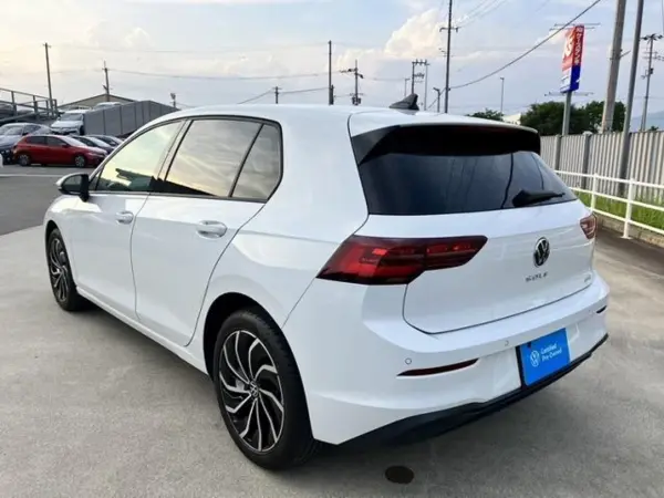 2024 Volkswagen Golf — photo 3 | Tuminion Kenya