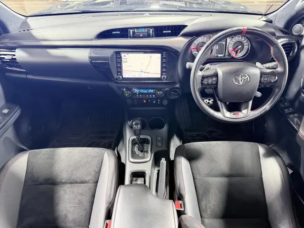 2022 Toyota Hilux — photo 2 | Tuminion Kenya