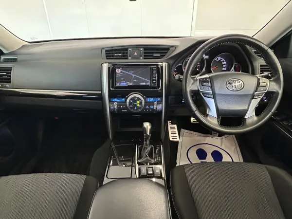 2017 Toyota Mark  X — photo 8 | Tuminion Kenya