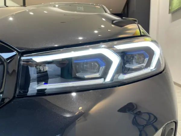 2024 Bmw 3 Series — photo 9 | Tuminion Kenya
