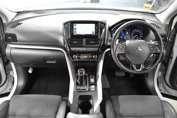 2020 Mitsubishi Eclipse Cross — photo 3 | Tuminion Kenya