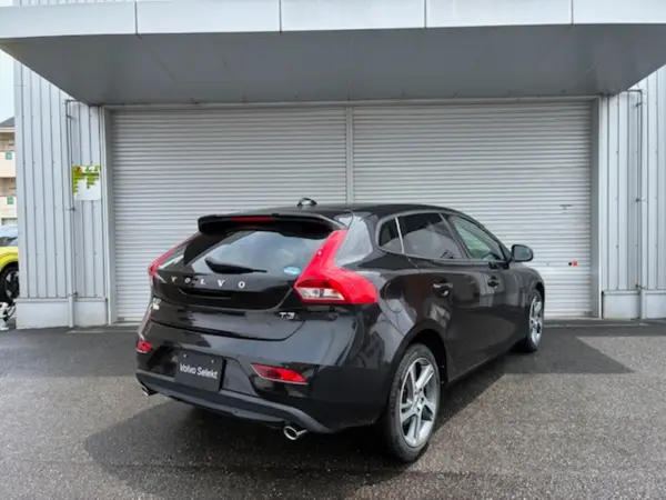 2018 Volvo V40 — photo 2 | Tuminion Kenya