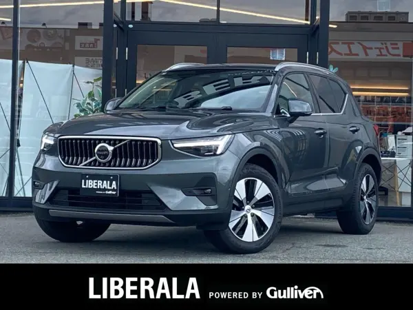 2025 Volvo Xc40 — photo 1
