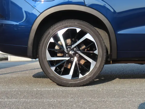 2023 Mitsubishi Outlander — photo 9 | Tuminion Kenya