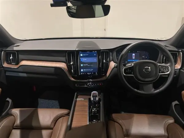2022 Volvo Xc60 — photo 2 | Tuminion Kenya