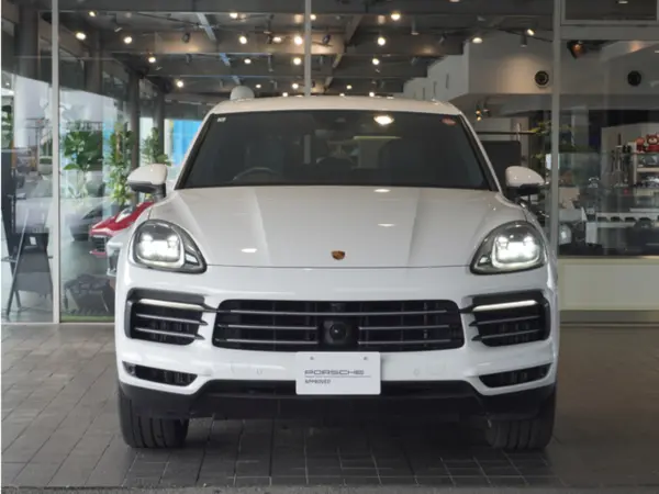 2022 Porsche Cayenne — photo 2 | Tuminion Kenya