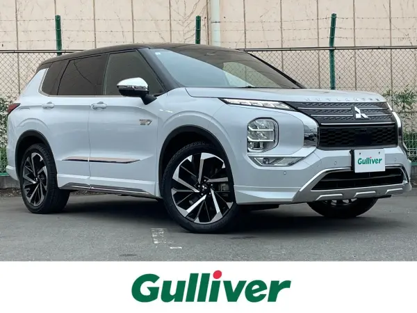 2023 Mitsubishi Outlander — photo 1