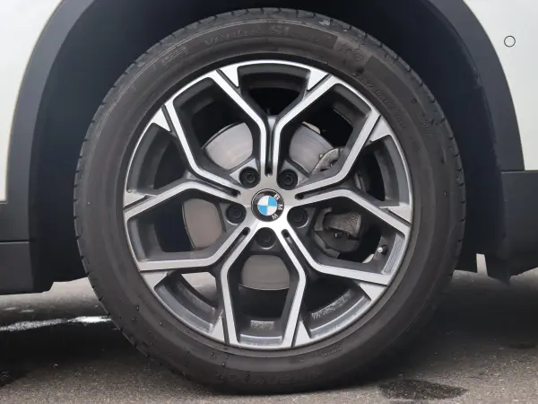 2021 Bmw X1 — photo 9 | Tuminion Kenya