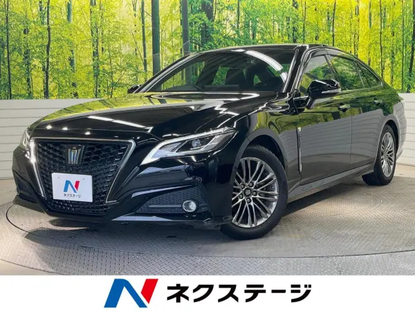 2021 Toyota Crown — photo 1