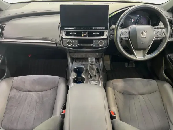 2021 Toyota Crown — photo 2 | Tuminion Kenya