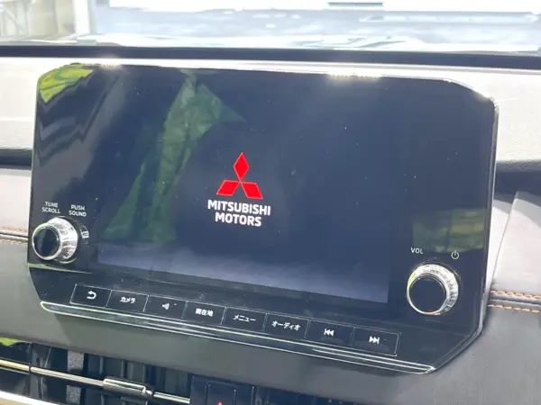 2022 Mitsubishi Outlander — photo 3 | Tuminion Kenya