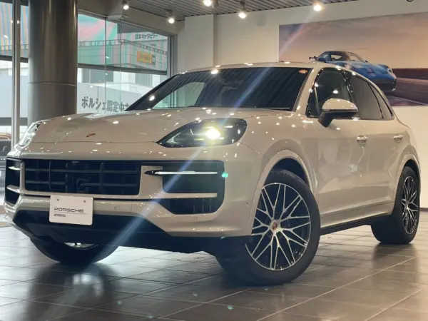 2025 Porsche Cayenne — photo 2 | Tuminion Kenya