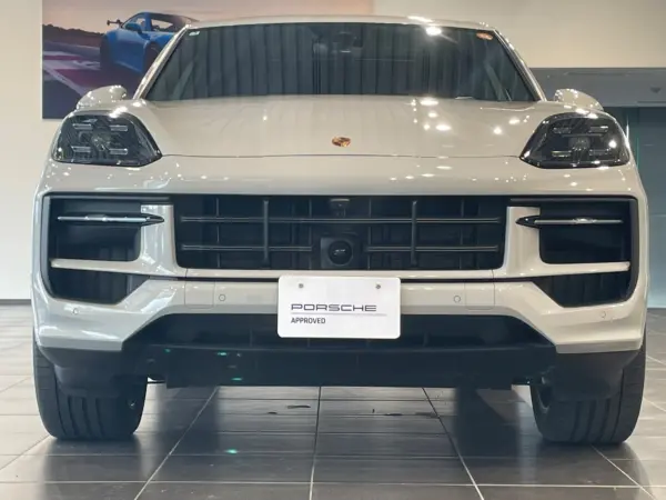 2025 Porsche Cayenne — photo 3 | Tuminion Kenya