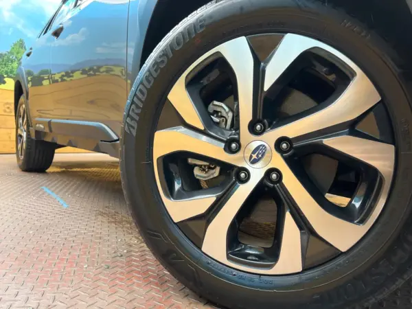 2023 Subaru Legacy Outback — photo 9 | Tuminion Kenya
