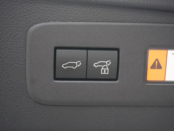 2025 Lexus Gx — photo 8 | Tuminion Kenya