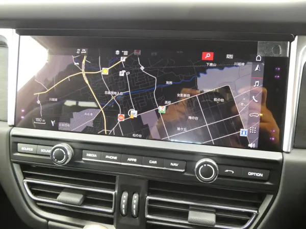 2020 Porsche Macan — photo 9 | Tuminion Kenya