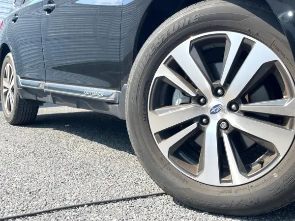 2021 Subaru Legacy Outback — photo 9 | Tuminion Kenya