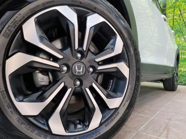 2021 Honda Fit — photo 9 | Tuminion Kenya