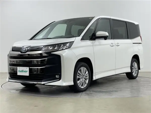 2025 Toyota Noah — photo 8 | Tuminion Kenya