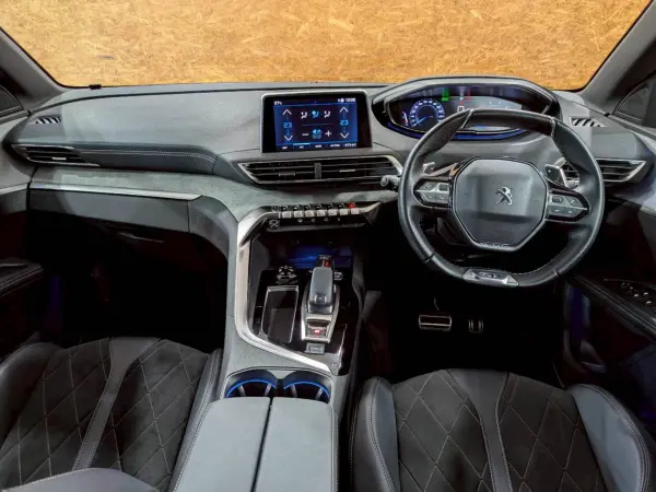 2020 Peugeot 5008 — photo 8 | Tuminion Kenya