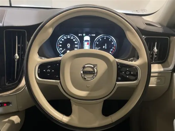 2021 Volvo Xc60 — photo 3 | Tuminion Kenya