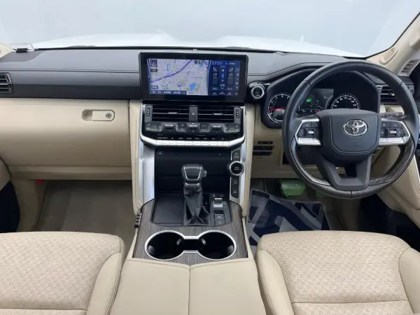 2023 Toyota Landrcuiser 300 — photo 2 | Tuminion Kenya