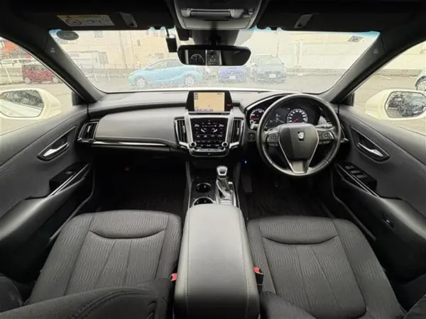 2019 Toyota Crown — photo 2 | Tuminion Kenya