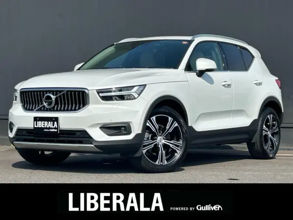 Volvo XC40 B4 AWD Inscription 4WD White Leather Seats Harman Kardon Panoramic Sunroof Genuine Navigation Apple CarPlay Digital TV 360° Camera ETC Front and Rear Dashcam Crystal Shift Knob Active Cruise Control Lane Keep Assist BLIS (Crystal White Pearl) — 2020, 13,000km, for sale in Kenya