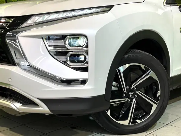 2021 Mitsubishi Eclipse Cross — photo 8 | Tuminion Kenya