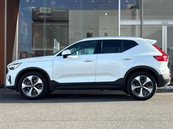 2024 Volvo Xc40 — photo 9 | Tuminion Kenya