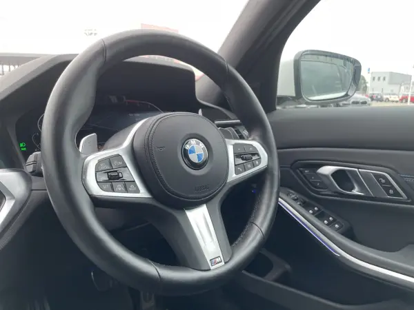 2022 Bmw 3 Series — photo 8 | Tuminion Kenya